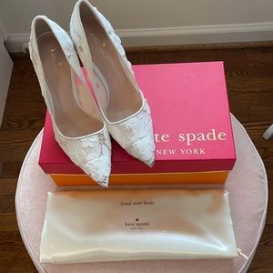 Kate Spade “Licorice Too” Off White/Flower